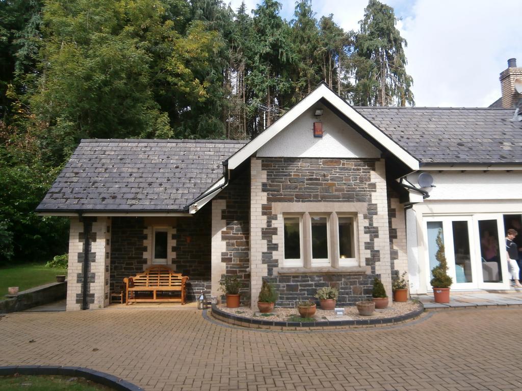 Plas Y Dderwen Bed And Breakfast Аберистуит Экстерьер фото